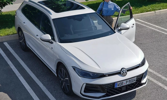 Nuova Passat Variant Section 1